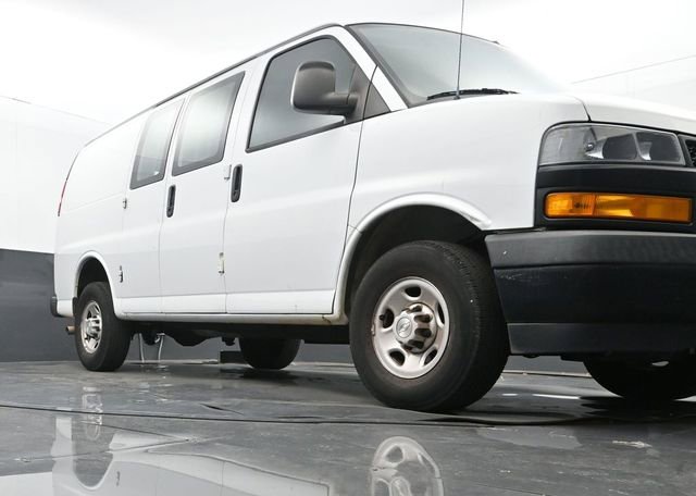 Used 2020 Chevrolet Express 2500 w/ Driver Convenience Package image 9