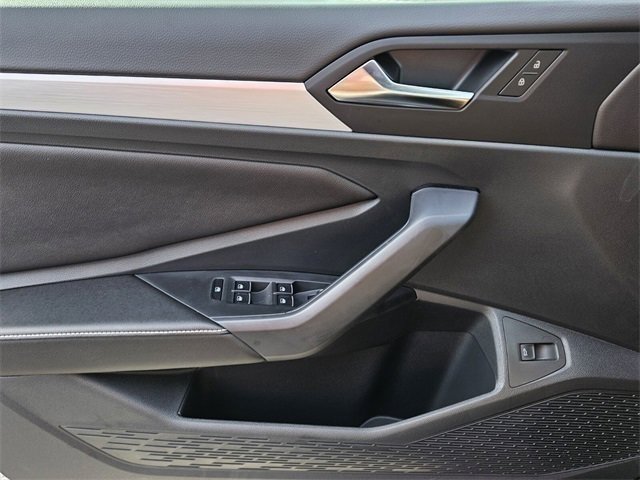 Used 2025 Volkswagen Jetta Sport image 26