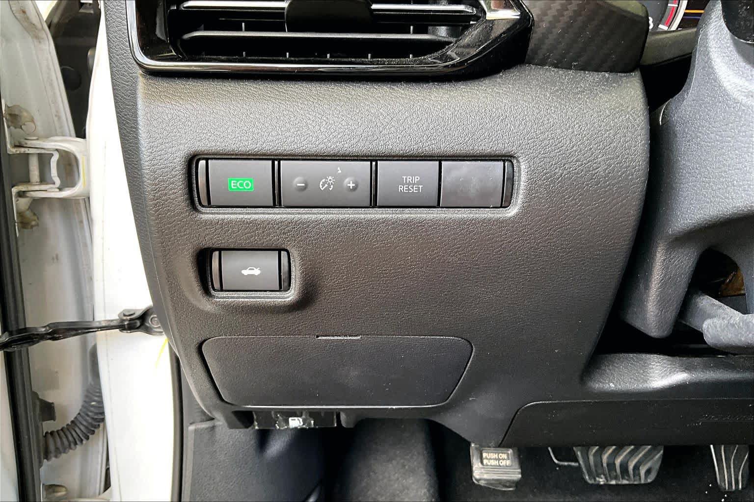 Used 2021 Nissan Sentra SR FWD image 34