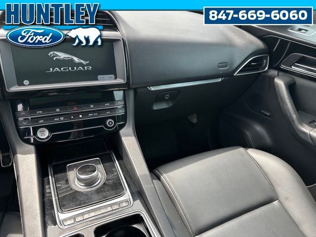 Used 2019 Jaguar F-PACE Premium AWD/4WD image 18