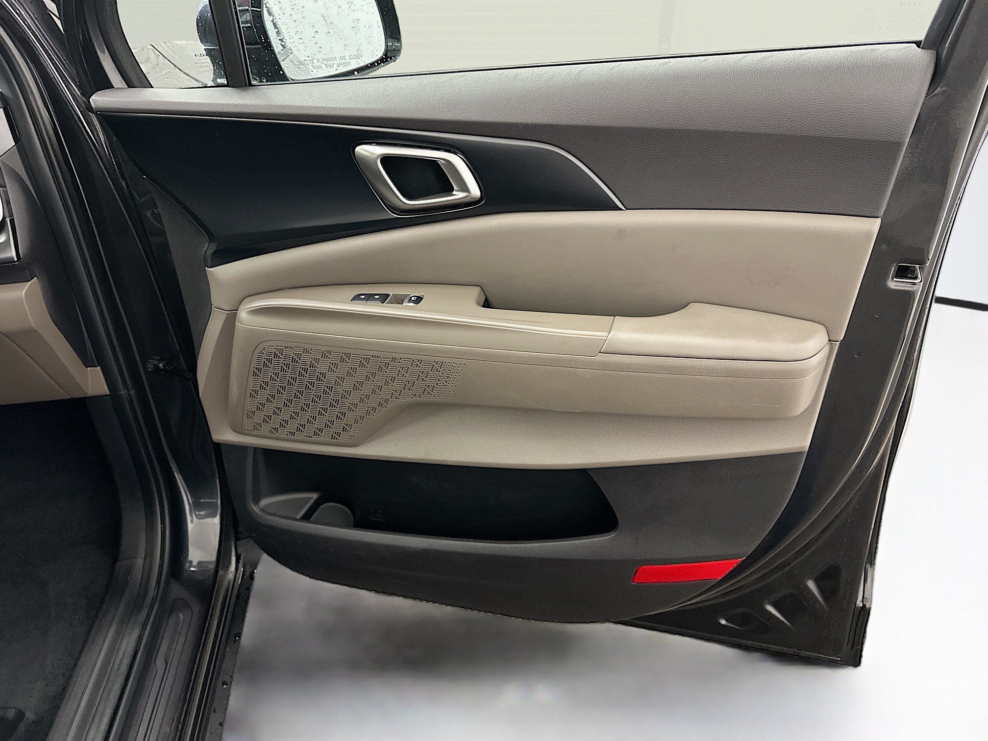 Used 2026 Kia Carnival FWD image 34