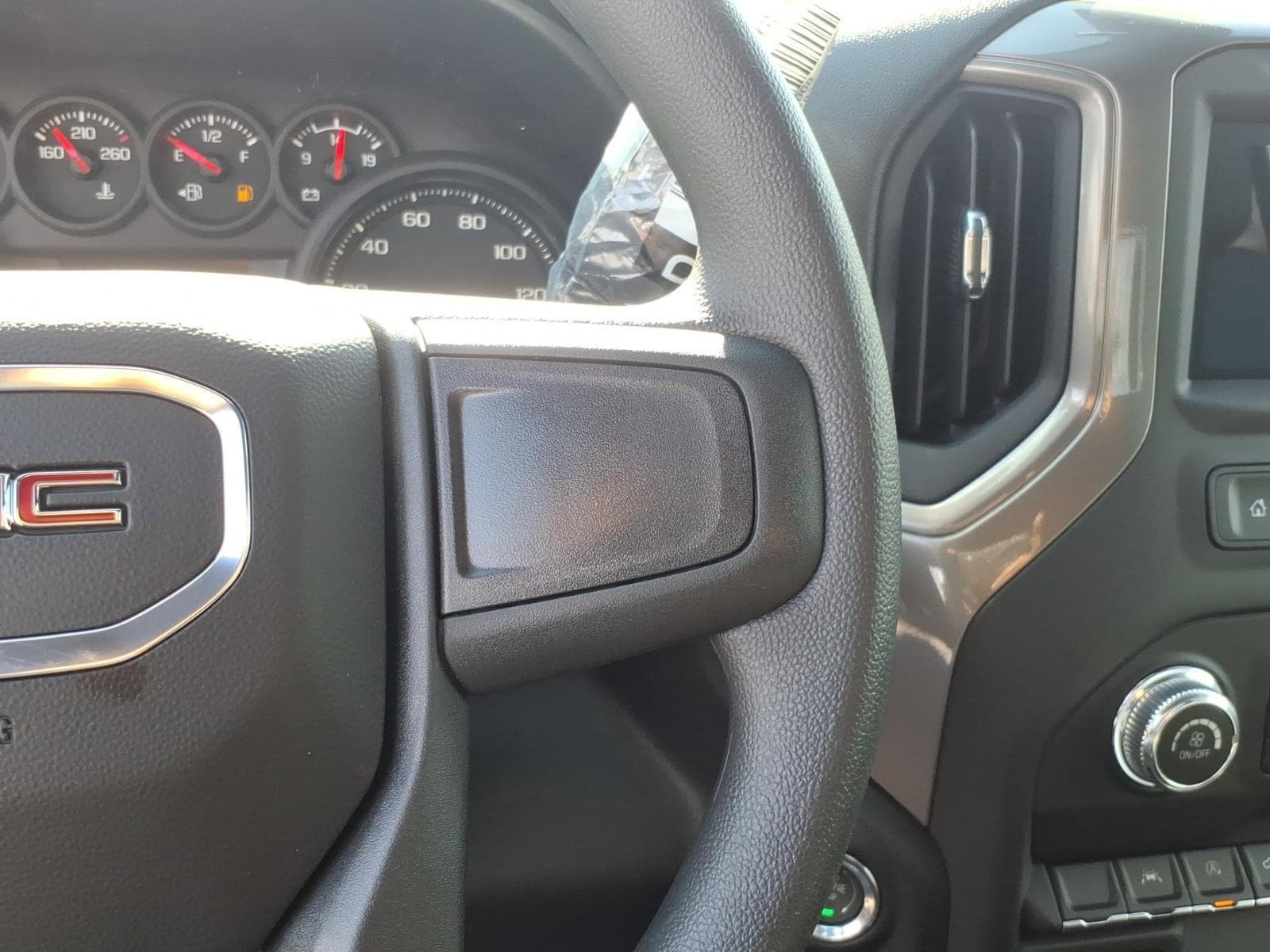 New 2026 GMC Sierra 1500 Pro w/ Graphite Edition image 18
