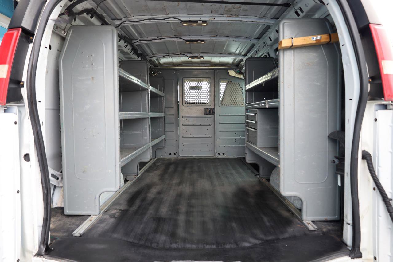 Used 2016 Chevrolet Express 2500 image 12