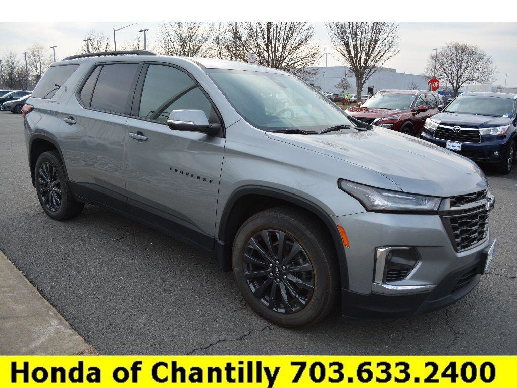 Used 2023 Chevrolet Traverse RS FWD image 12