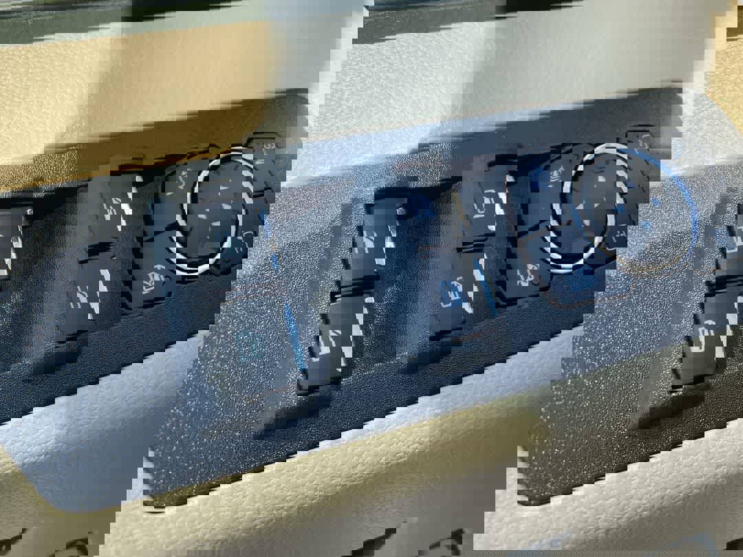 Used 2020 Ford F150 Lariat w/ Max Trailer Tow Package image 13