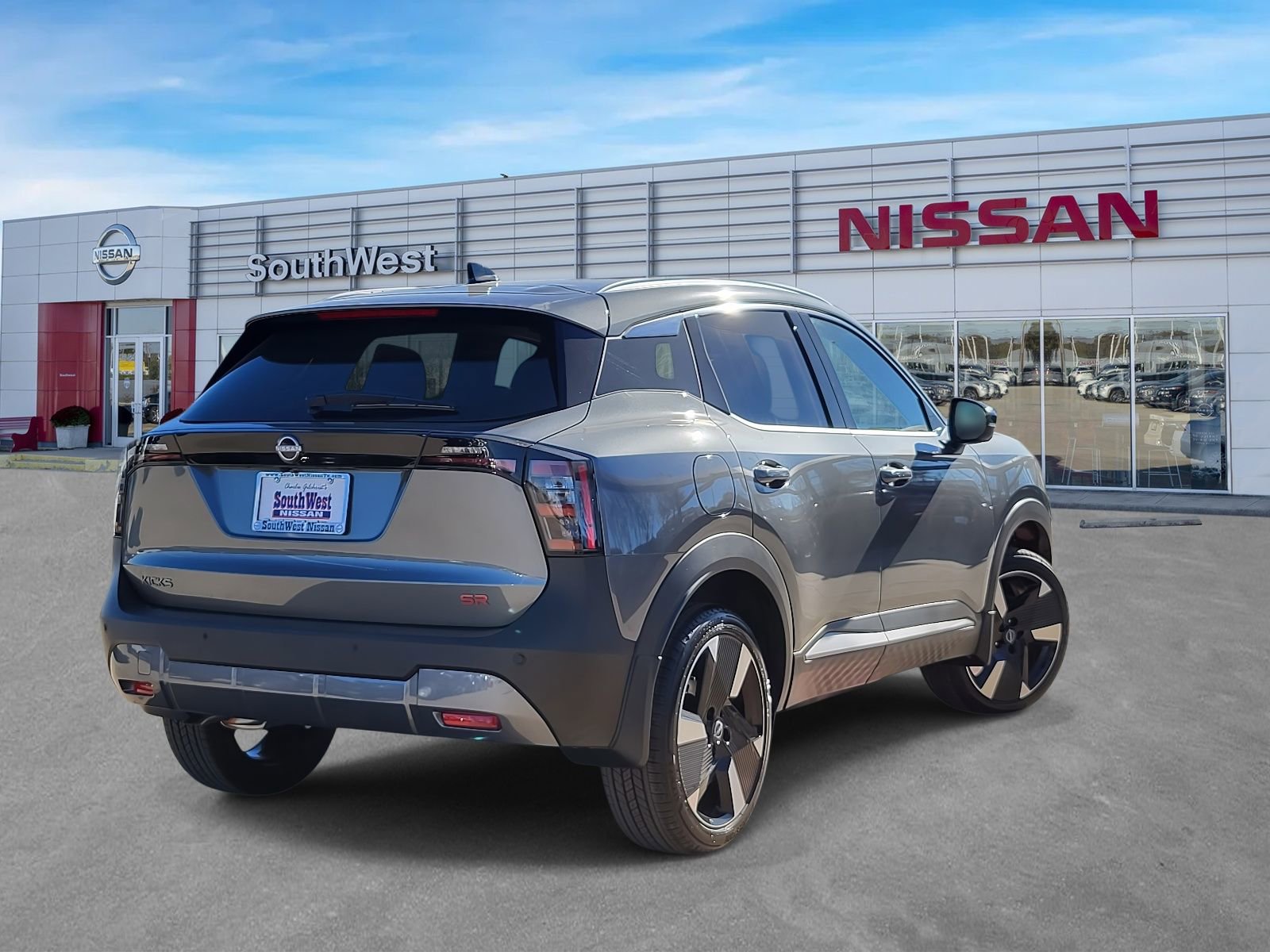 New 2026 Nissan Kicks SR w/ SR Premium Package FWD image 6