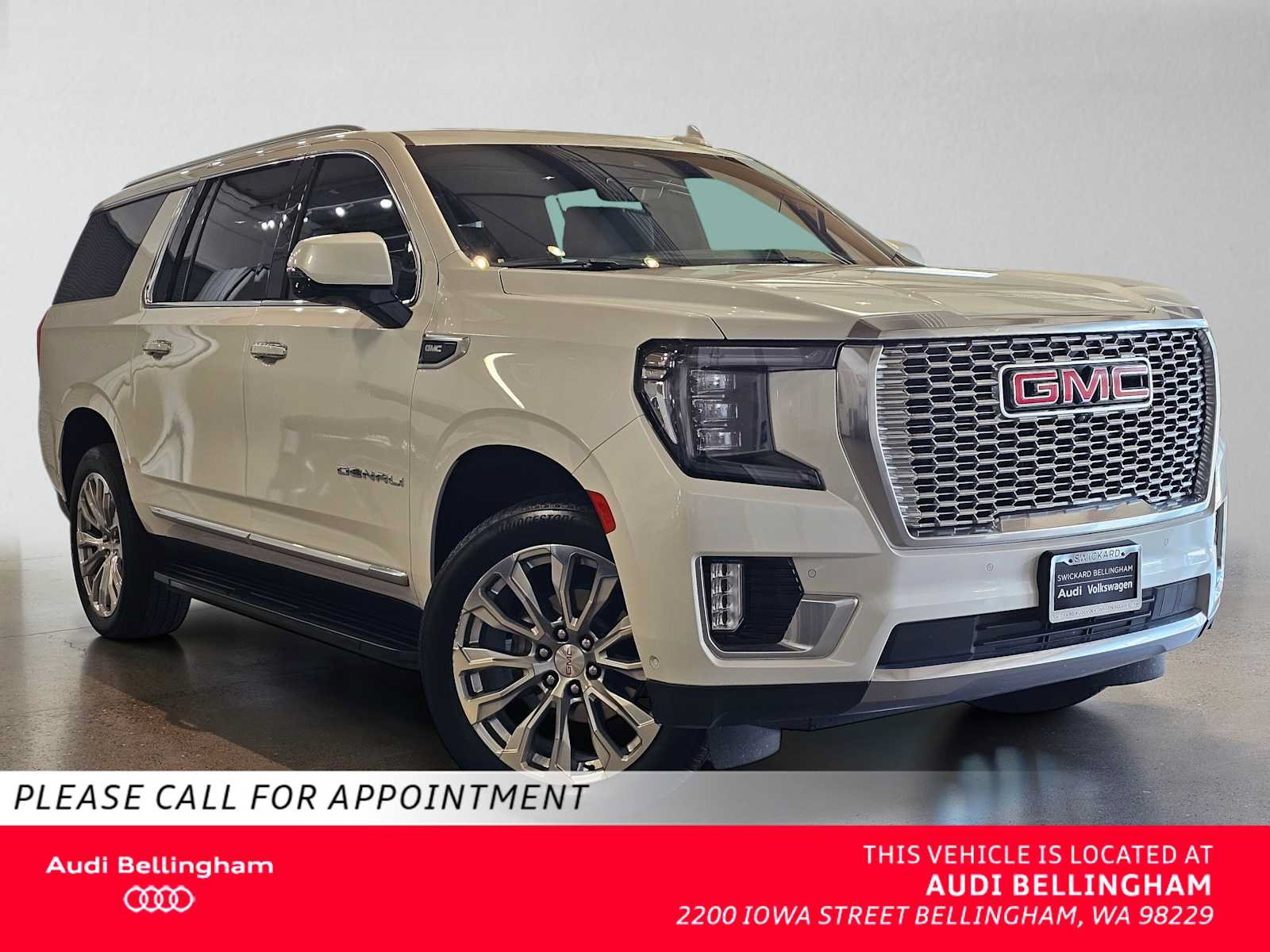 Used 2024 GMC Yukon XL Denali w/ Advanced Technology Package AWD/4WD image 1