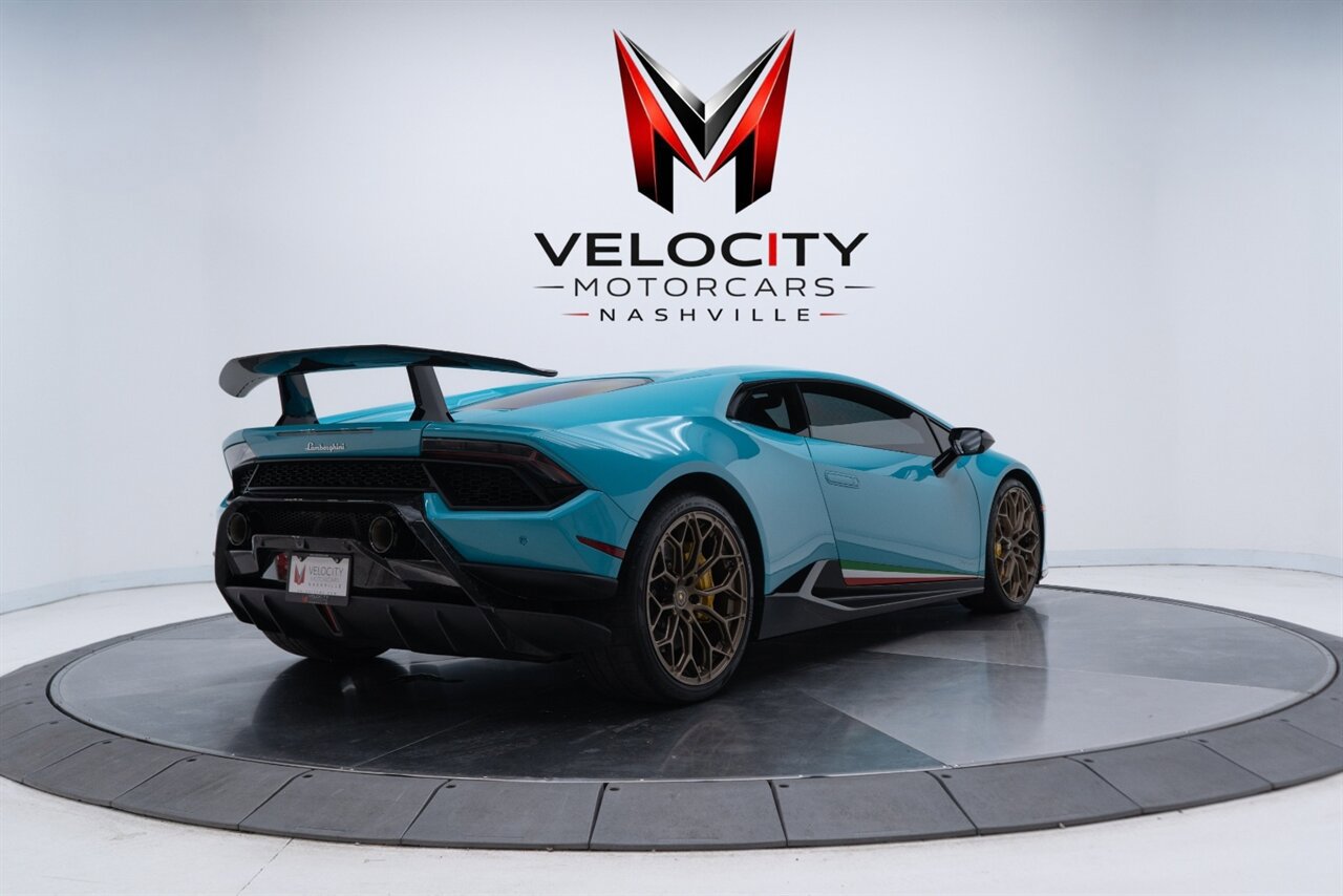 Used 2019 Lamborghini Huracan Performante AWD/4WD image 6