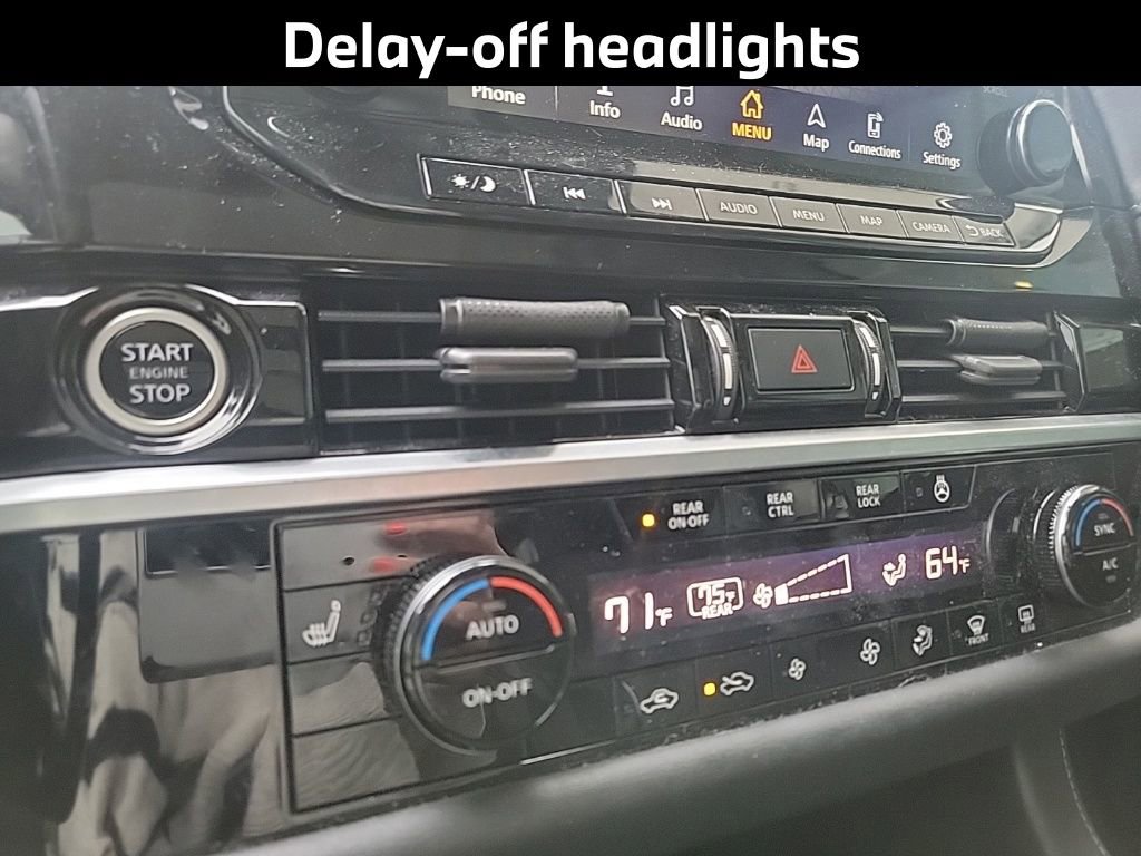 Used 2022 Nissan Pathfinder SL w/ SL Premium Package image 16