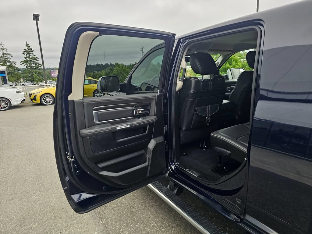 Used 2015 RAM 3500 Laramie Longhorn AWD/4WD image 17