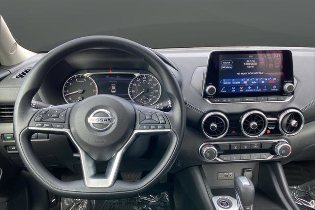 Used 2023 Nissan Sentra SV FWD image 11