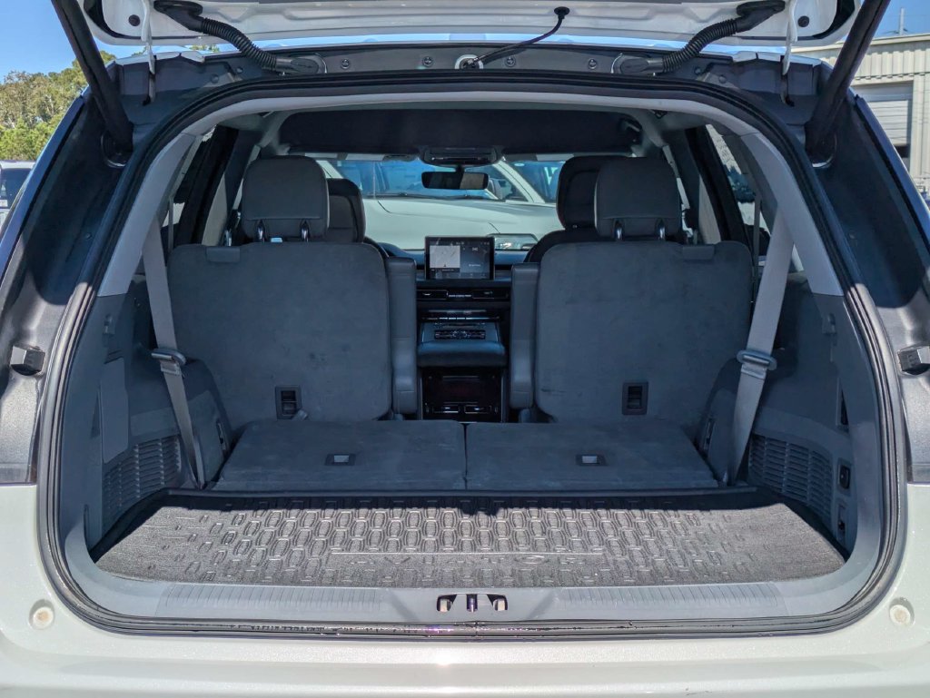 Used 2020 Lincoln Aviator Reserve w/ Elements Package Plus RWD image 13