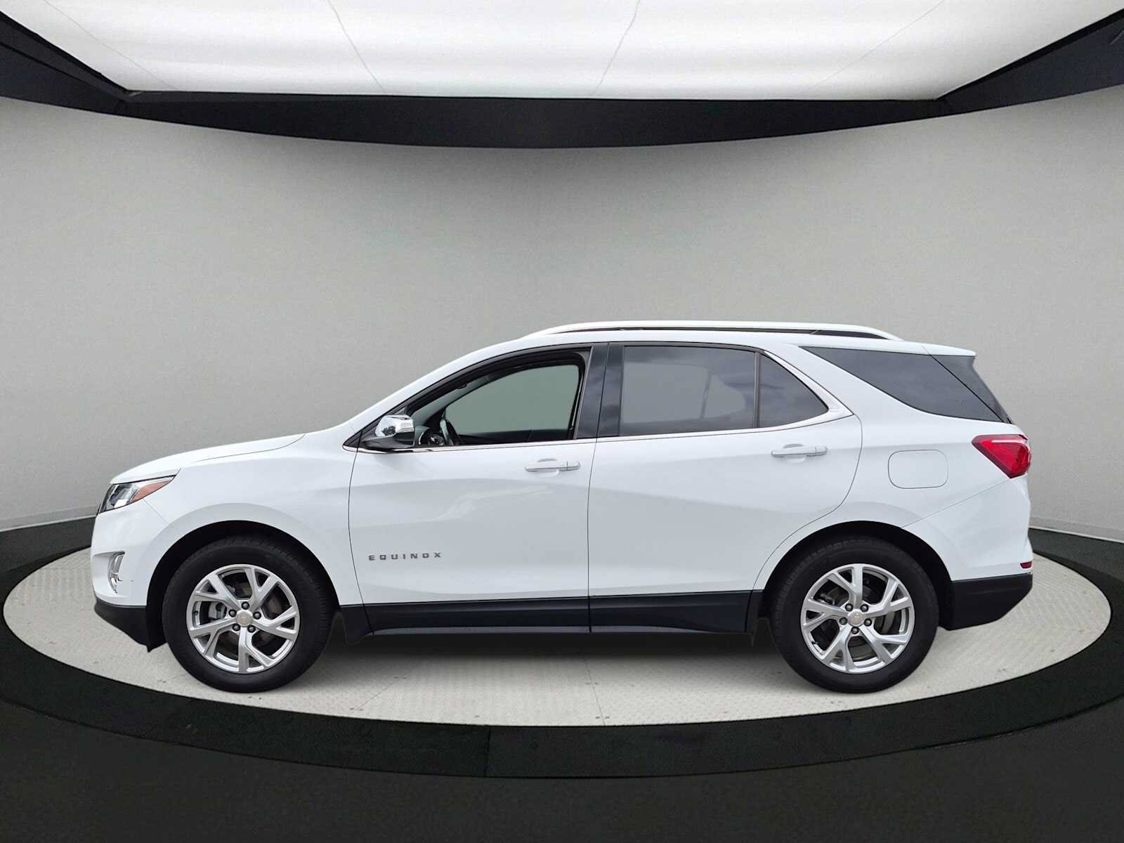 Used 2021 Chevrolet Equinox Premier w/ LPO, Floor Liner Package AWD/4WD image 5