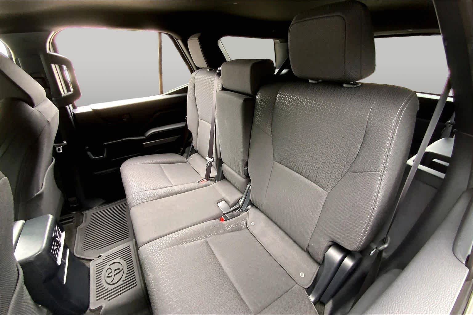 Used 2025 Toyota 4Runner SR5 AWD/4WD image 20