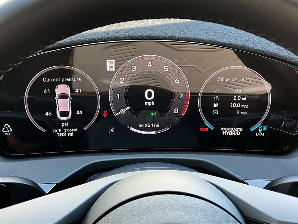 Used 2025 Porsche Panamera 4 image 17