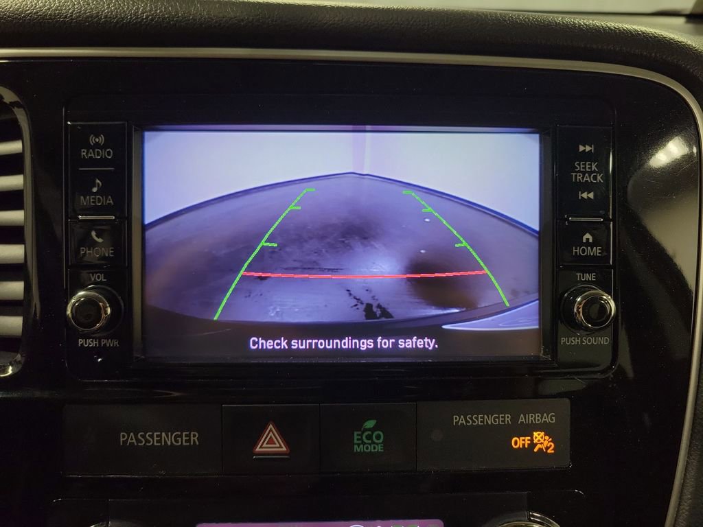 Used 2018 Mitsubishi Outlander SE image 20