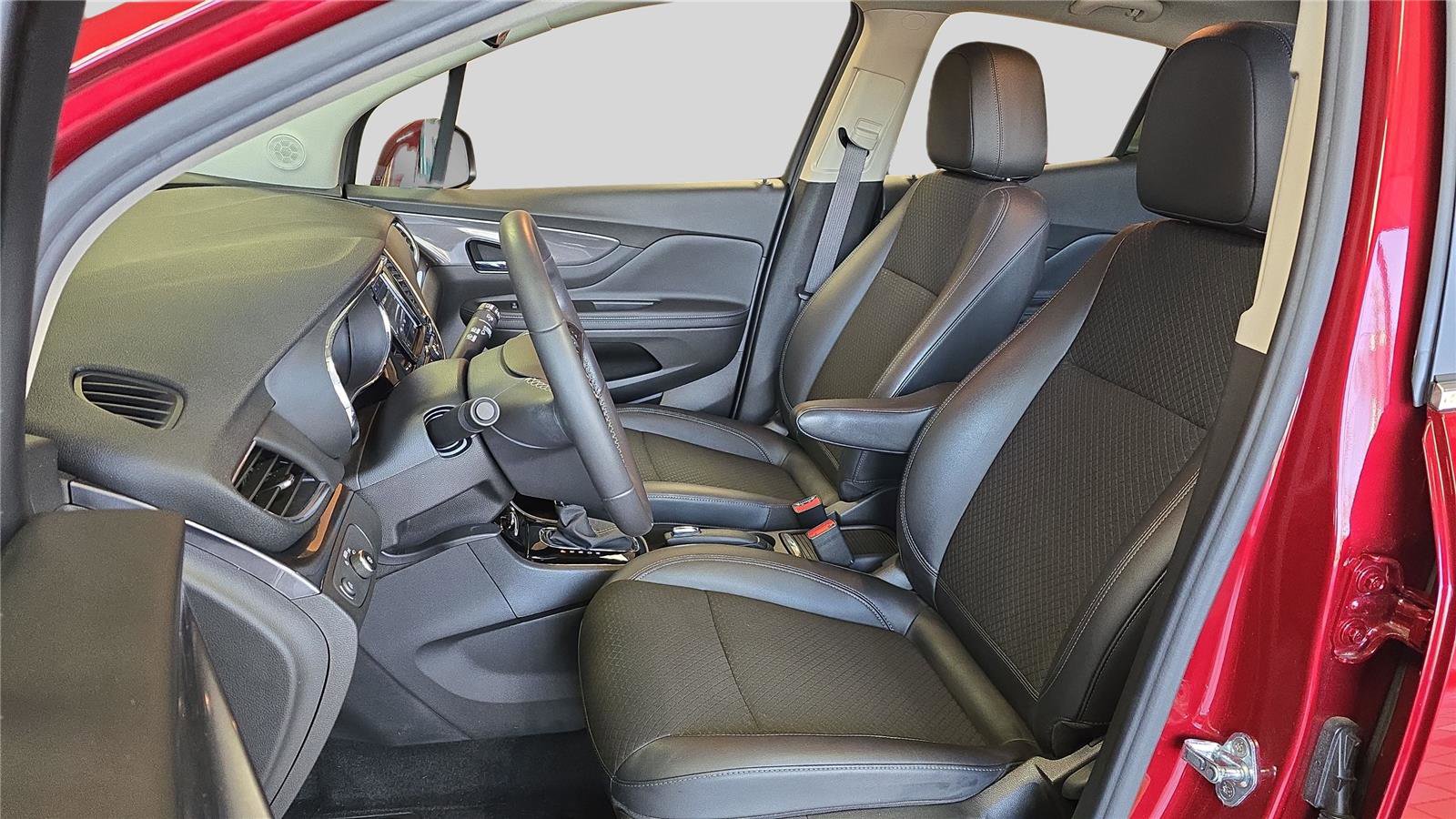 Used 2022 Buick Encore Preferred w/ Safety Package image 11