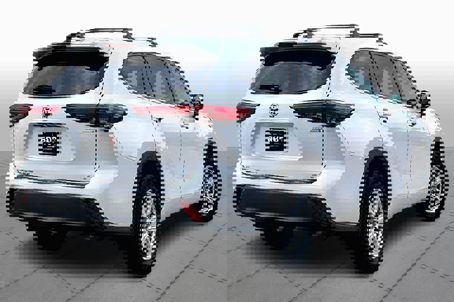 Used 2023 Toyota Highlander LE image 11