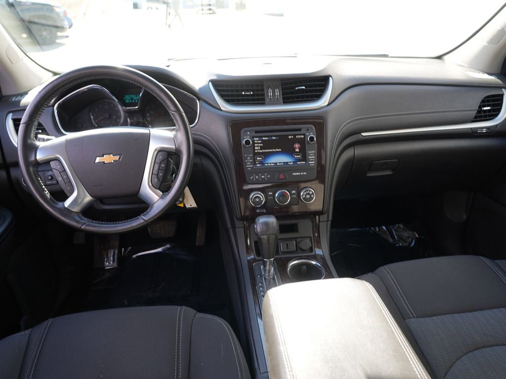 Used 2015 Chevrolet Traverse LT image 25