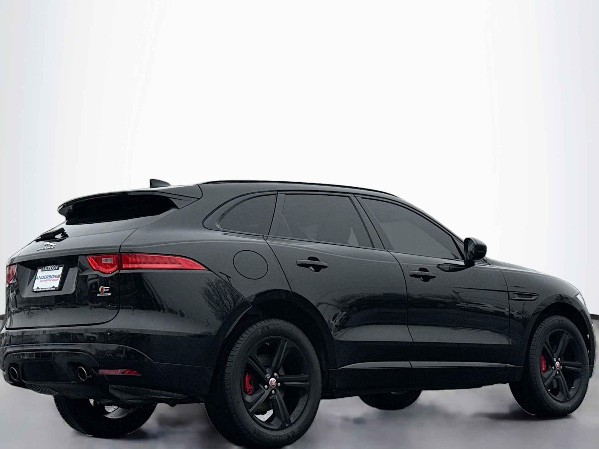 Used 2020 Jaguar F-PACE S image 2