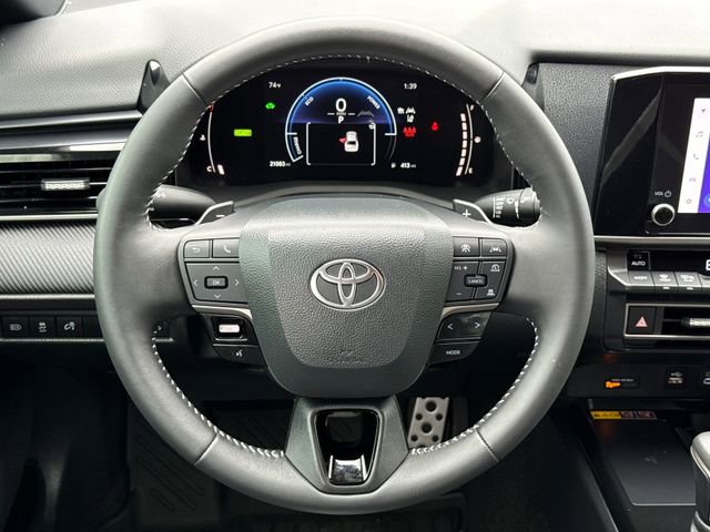Used 2025 Toyota Camry SE w/ Convenience Package image 15