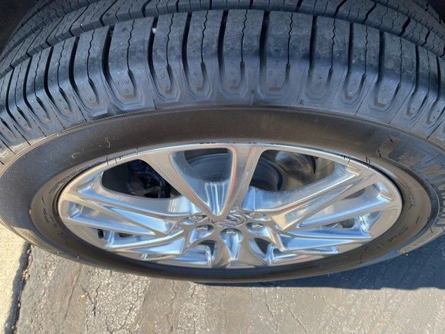 Used 2023 Buick Enclave Essence w/ Experience Buick Package image 31