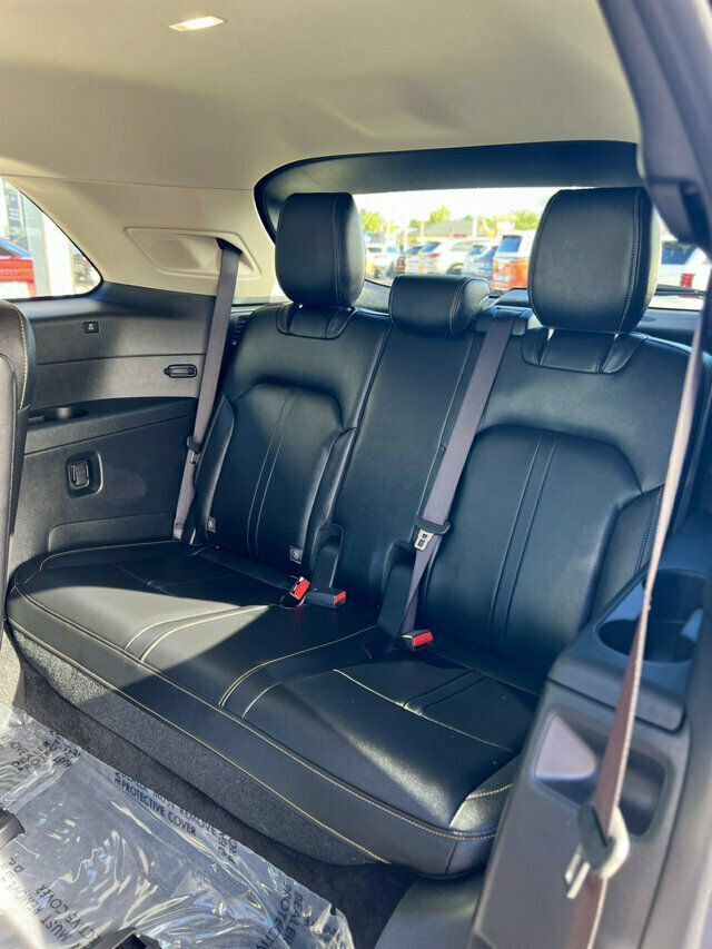 Used 2024 MAZDA CX-90 Plug-In Hybrid w/ Premium Pkg AWD/4WD image 23