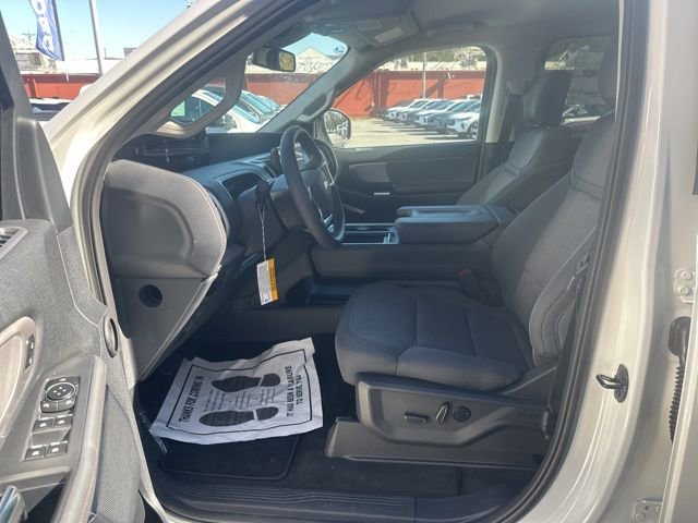 New 2025 Ford Expedition Active image 16