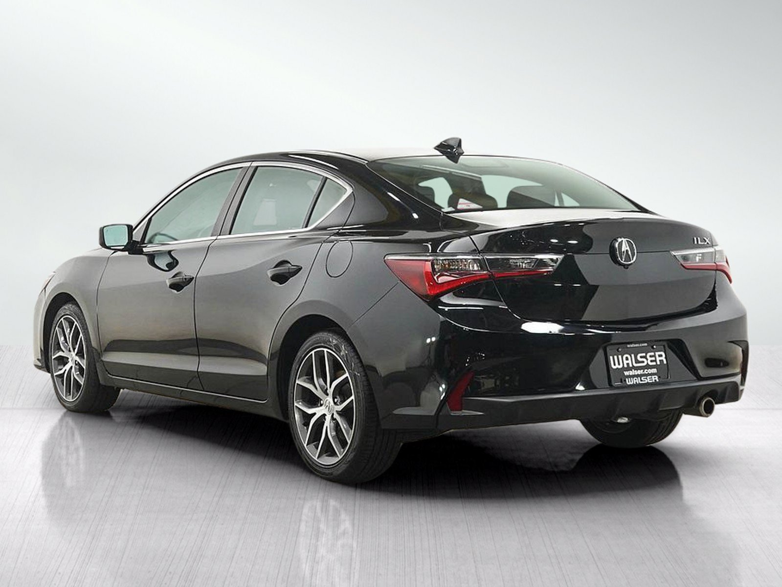 Used 2020 Acura ILX w/ Premium Package FWD image 4