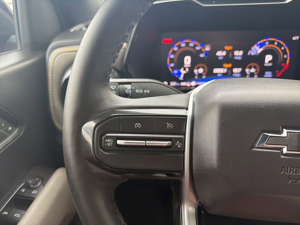 Used 2025 Chevrolet Colorado ZR2 w/ Technology Package AWD/4WD image 19