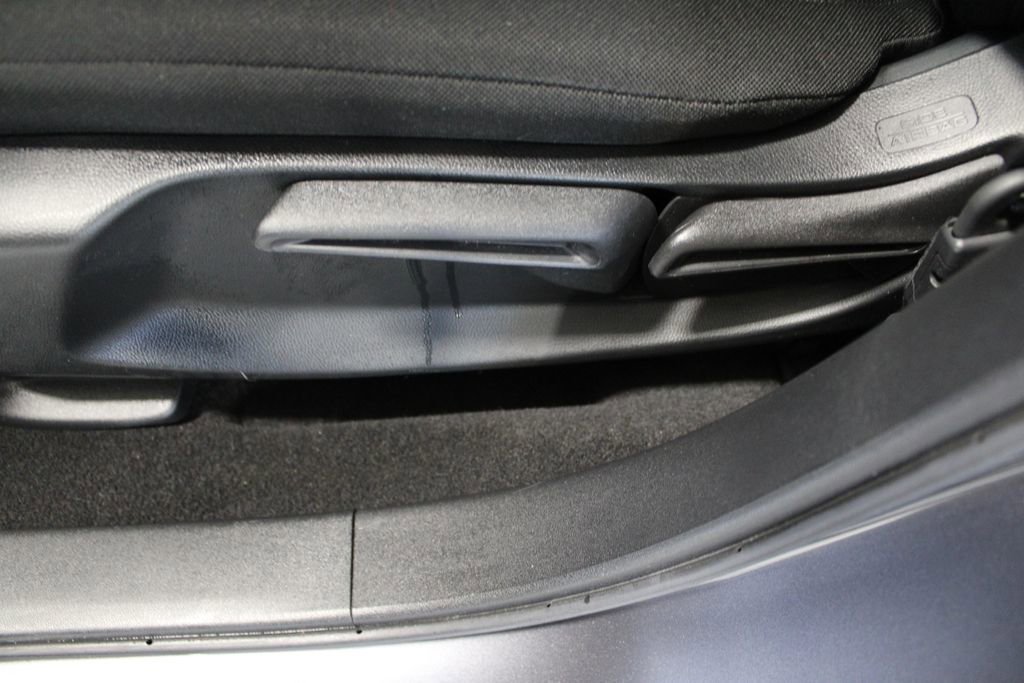 Used 2024 Honda HR-V LX image 11