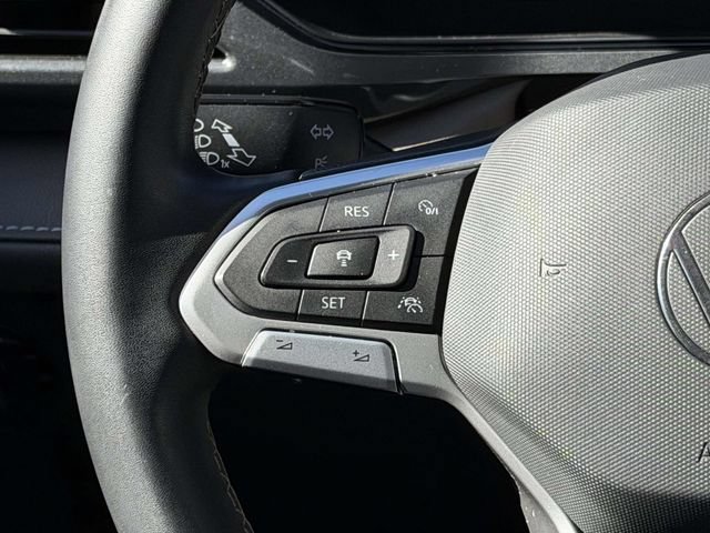 Used 2023 Volkswagen Taos SEL AWD/4WD image 23