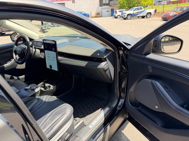 Used 2021 Ford Mustang Mach-E Premium AWD/4WD image 27