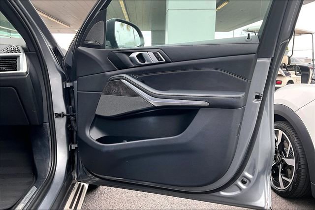 Used 2025 BMW X5 sDrive40i RWD image 19