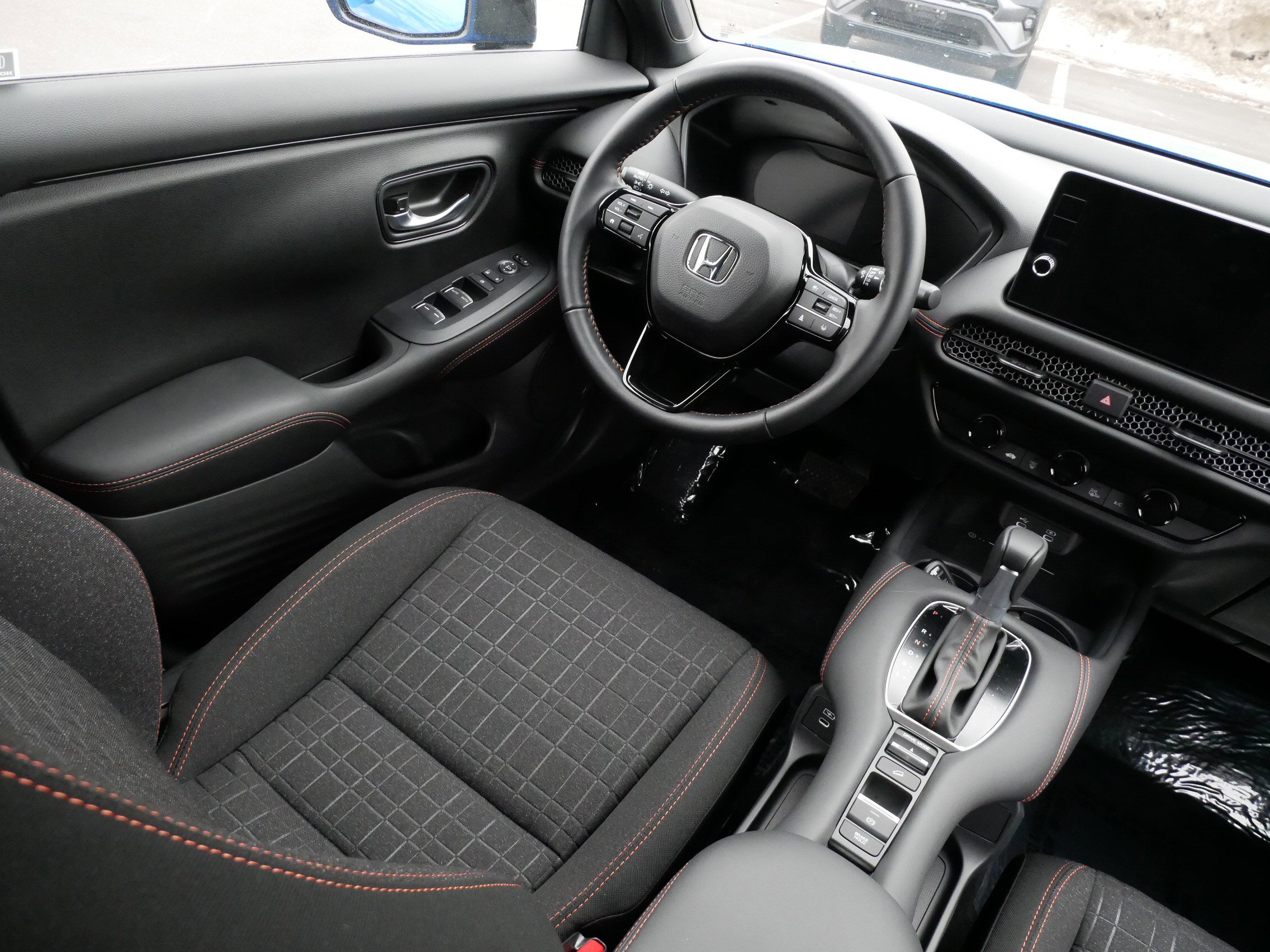 Certified 2026 Honda HR-V Sport image 9