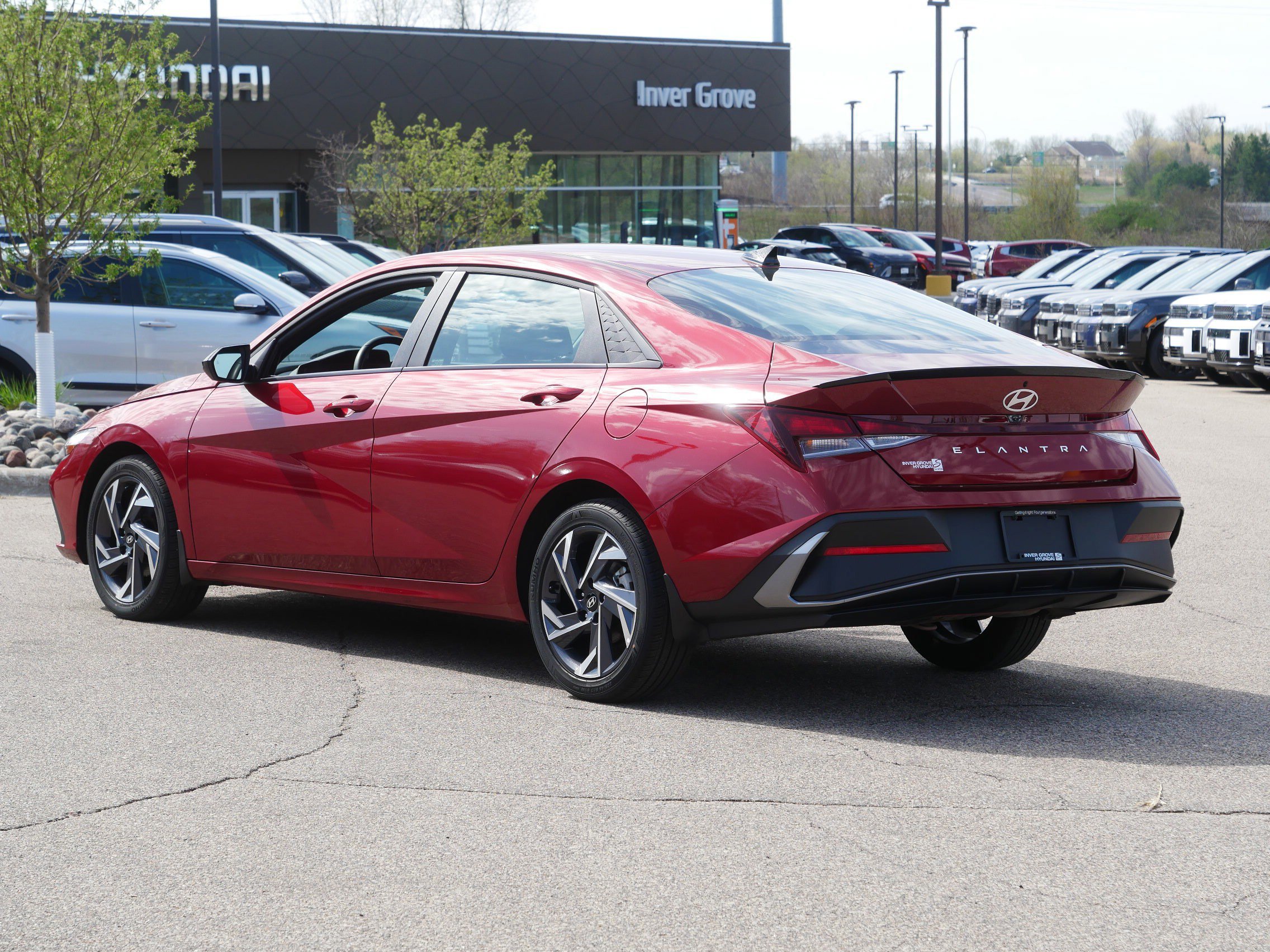 Used 2025 Hyundai Elantra Sport FWD image 8