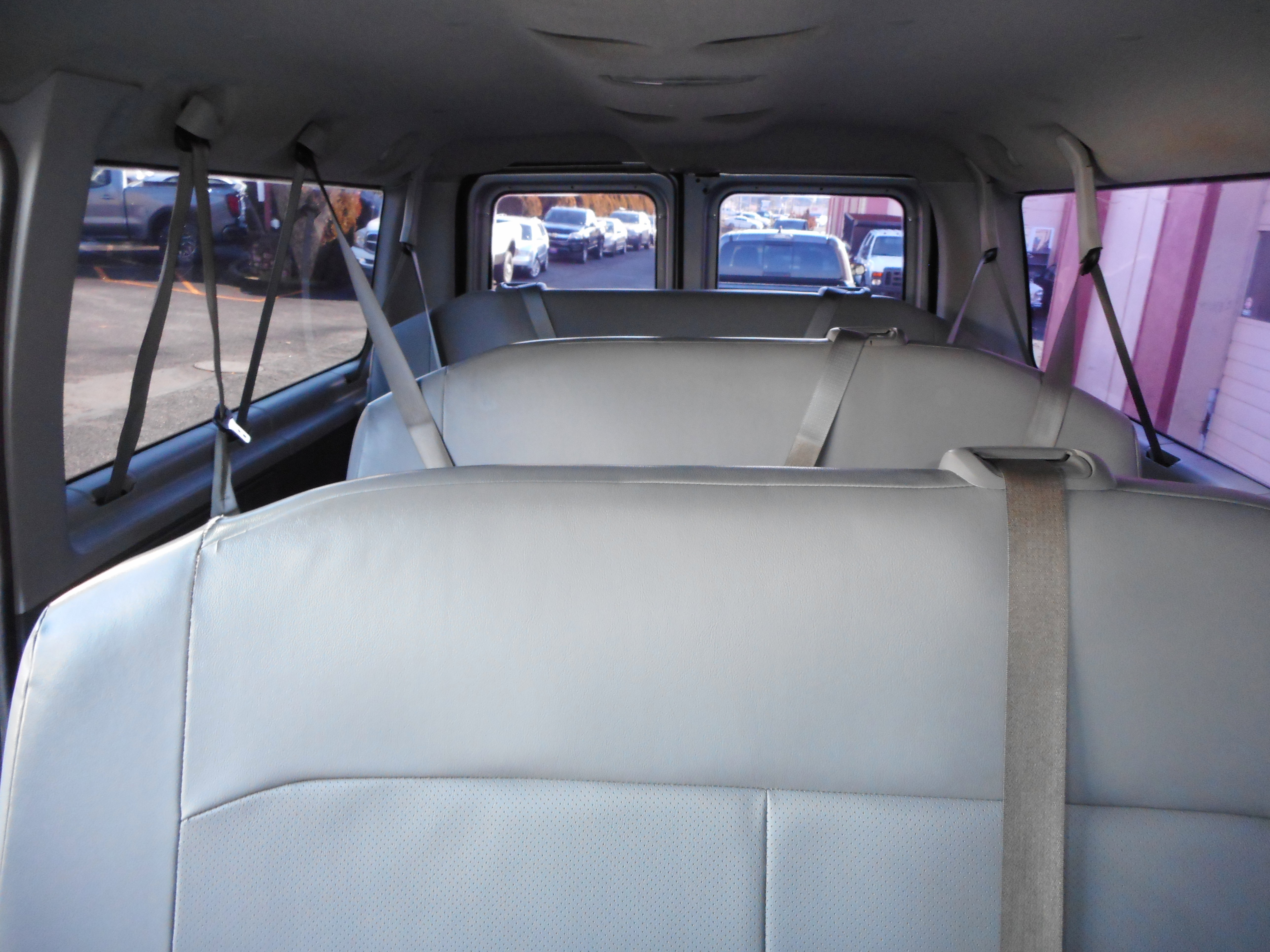 Used 2012 Ford E-350 and Econoline 350 XL w/ PWR Windows & Locks Group image 26