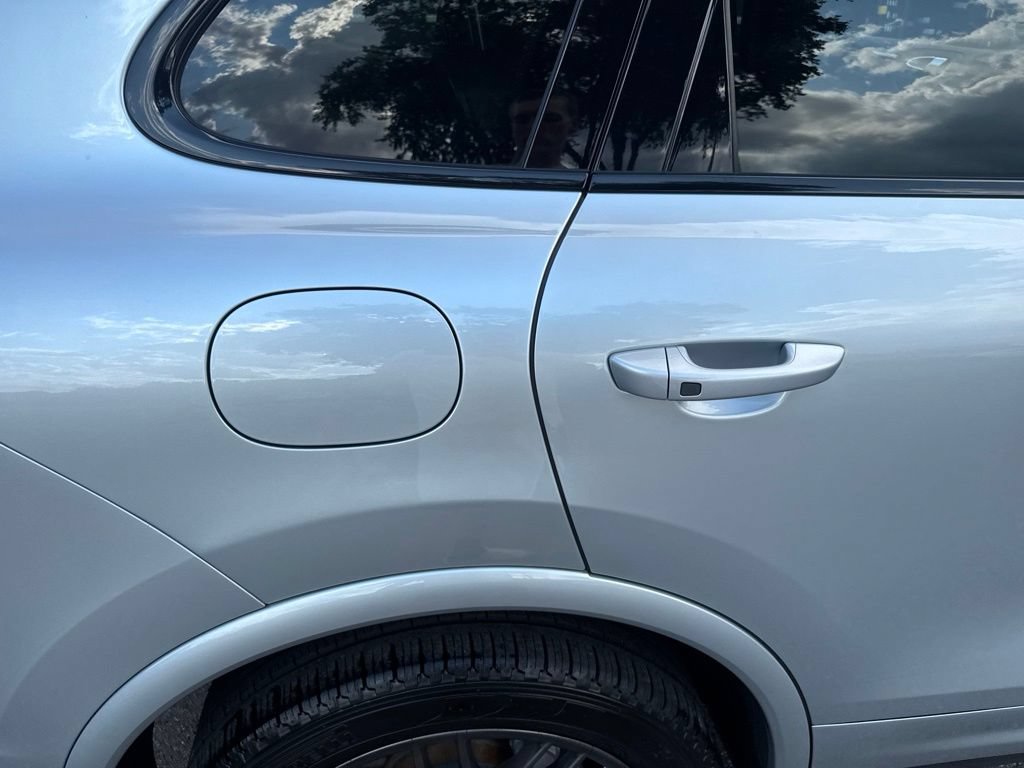 Used 2017 Porsche Cayenne Platinum Edition AWD/4WD image 63