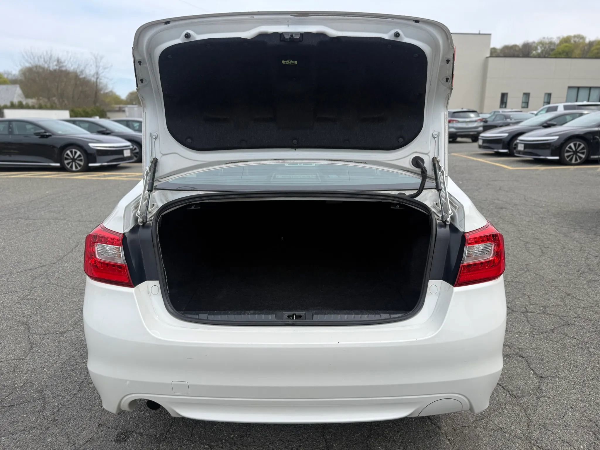 Used 2015 Subaru Legacy 2.5i AWD/4WD image 8