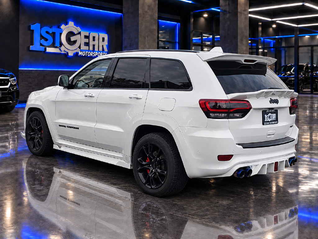 Used 2017 Jeep Grand Cherokee SRT AWD/4WD image 8