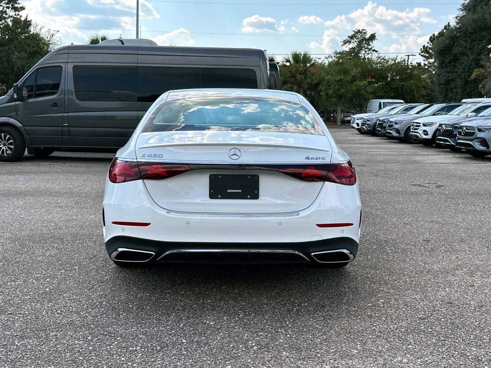 New 2026 Mercedes-Benz E 450 4MATIC Sedan image 4