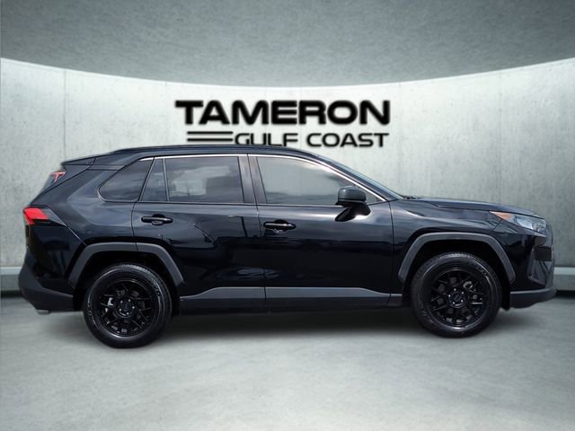 Used 2020 Toyota RAV4 LE FWD image 8