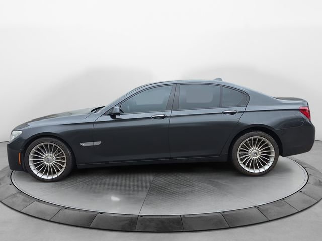 Used 2015 BMW 750i RWD image 2