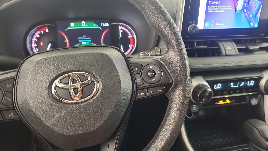 Used 2024 Toyota RAV4 XLE FWD image 17