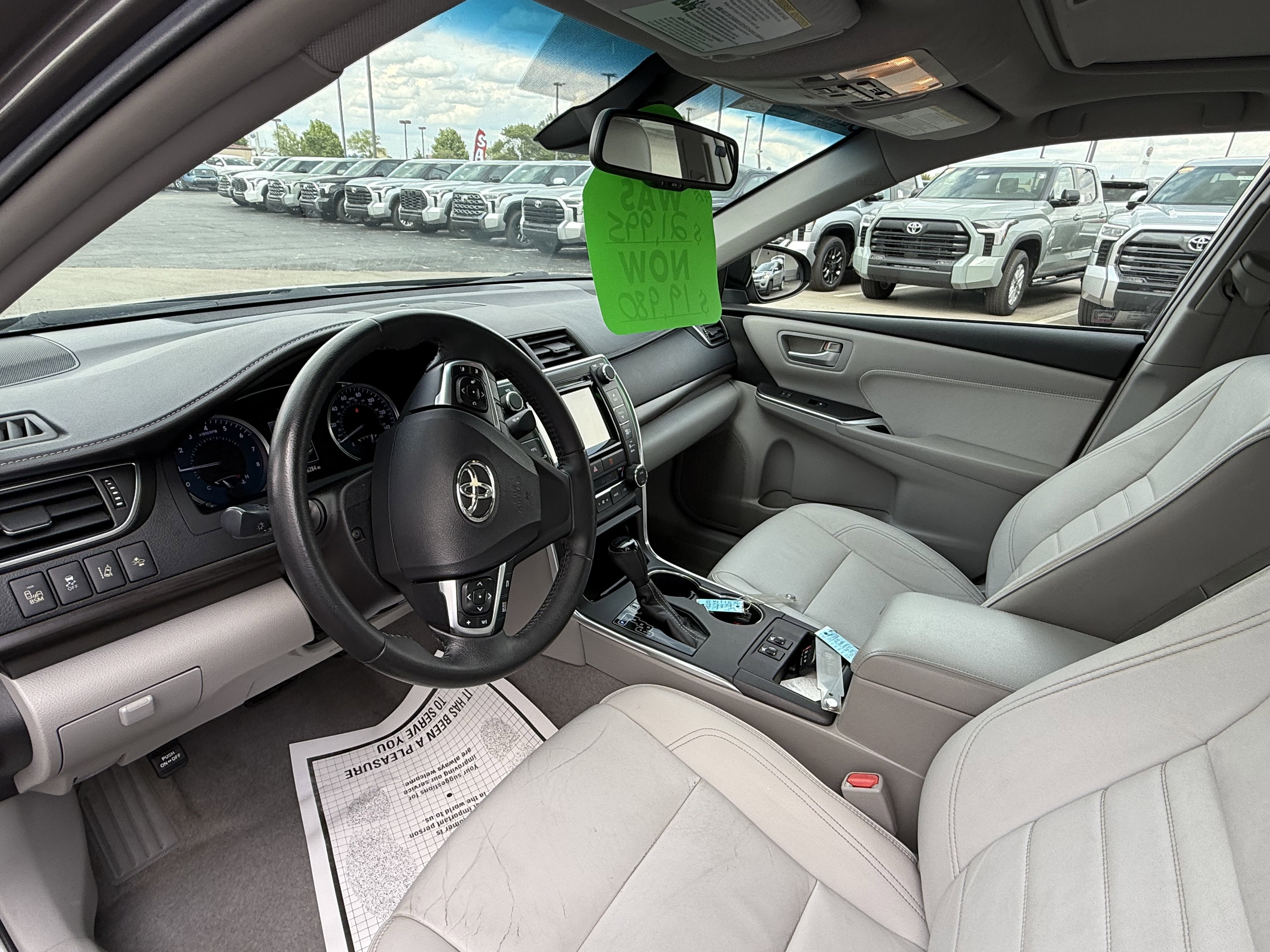 Used 2015 Toyota Camry XLE w/ Advanced Technology Package FWD image 17