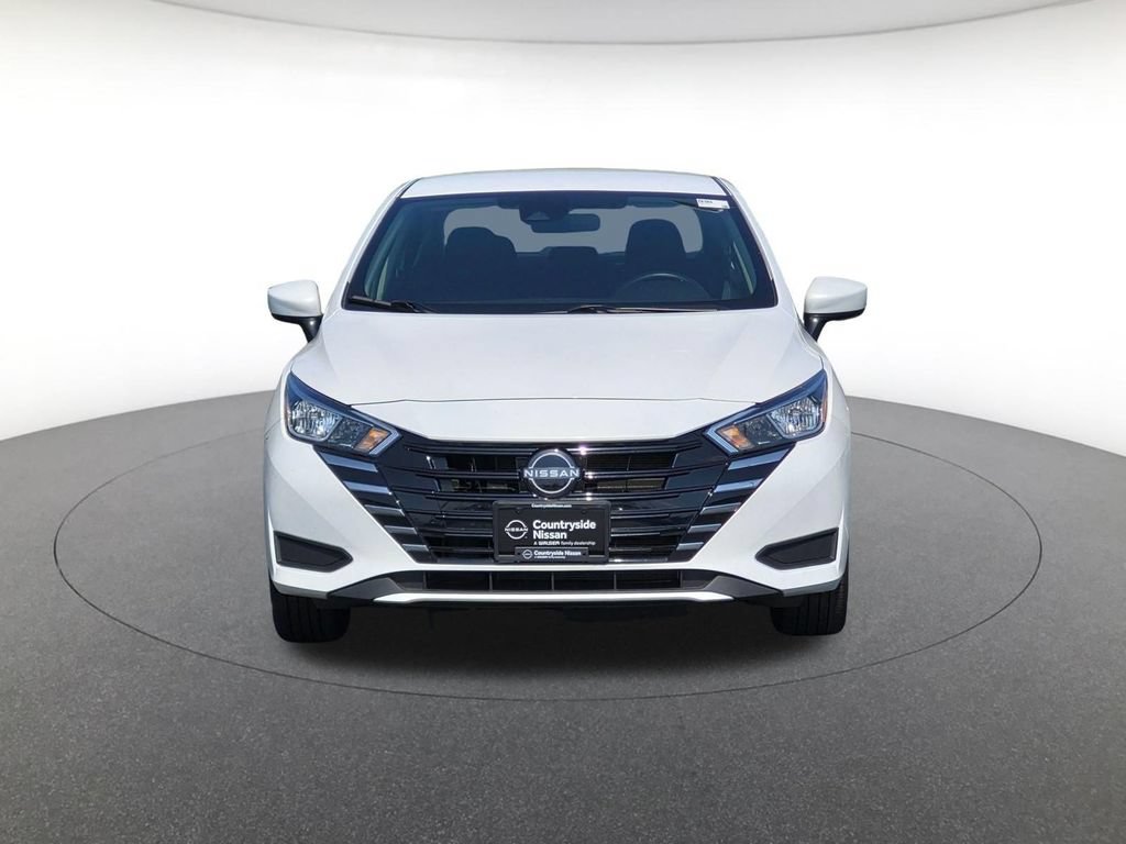 Used 2023 Nissan Versa SV FWD image 2
