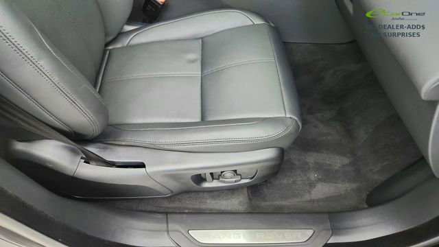 Used 2024 Land Rover Range Rover Velar Dynamic SE AWD/4WD image 22