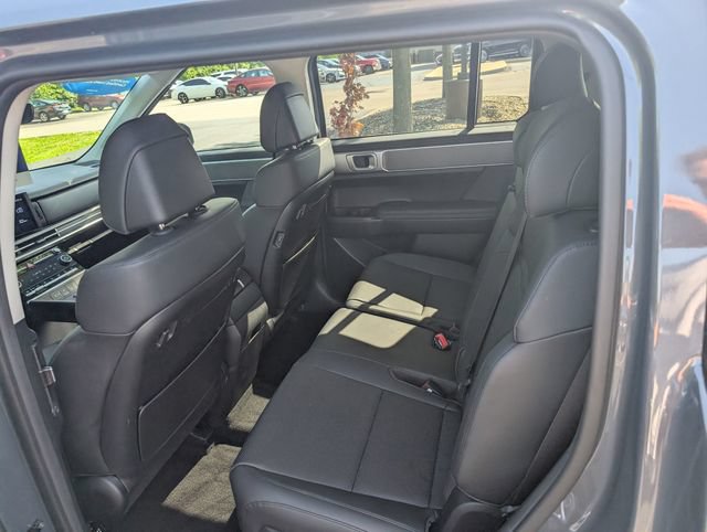 Certified 2025 Hyundai Santa Fe SEL AWD/4WD image 9