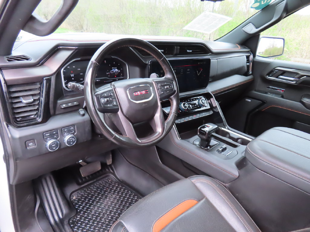 Used 2023 GMC Sierra 1500 AT4 w/ Technology Package AWD/4WD image 18