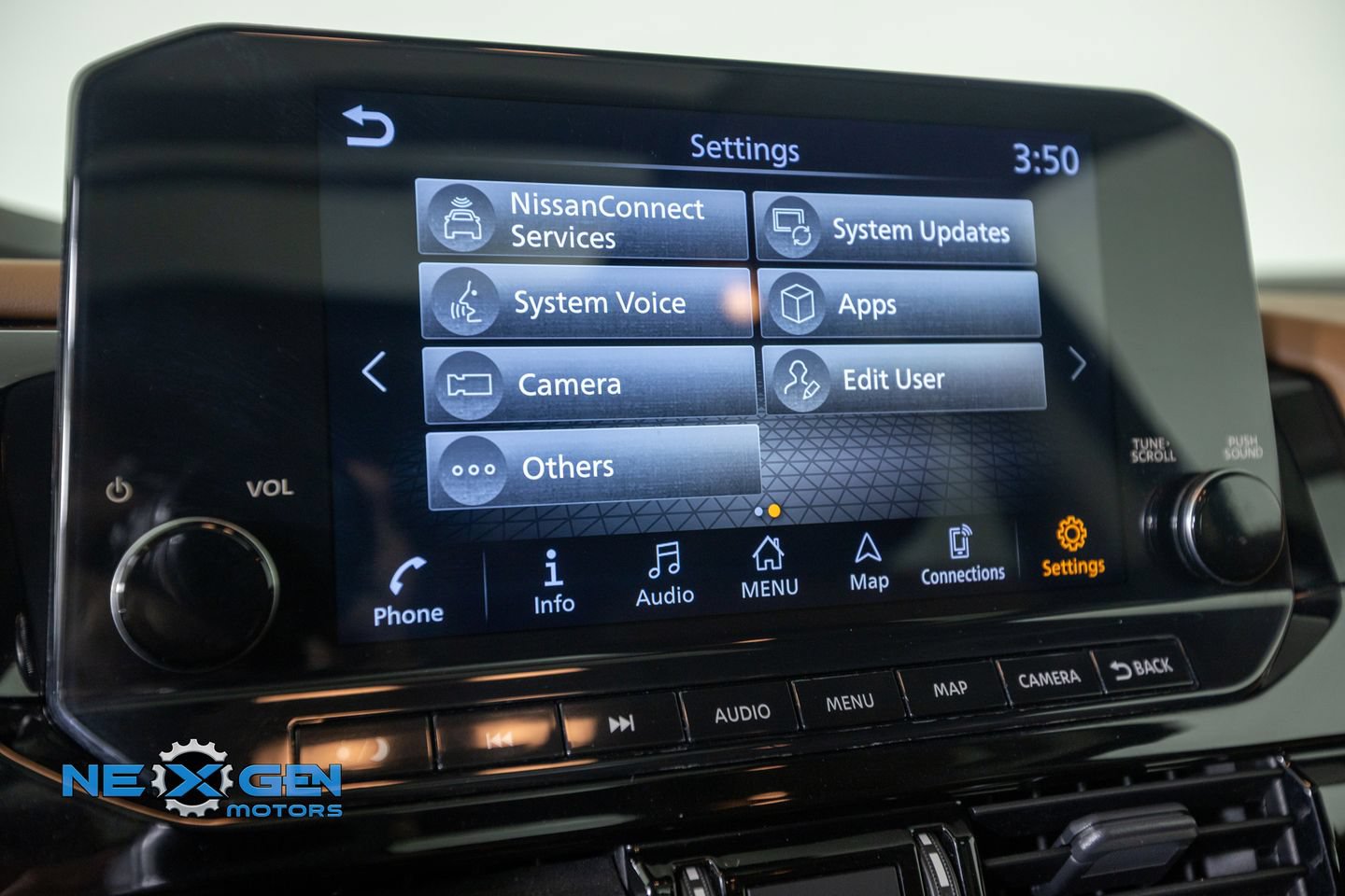 Used 2022 Nissan Pathfinder Platinum AWD/4WD image 20